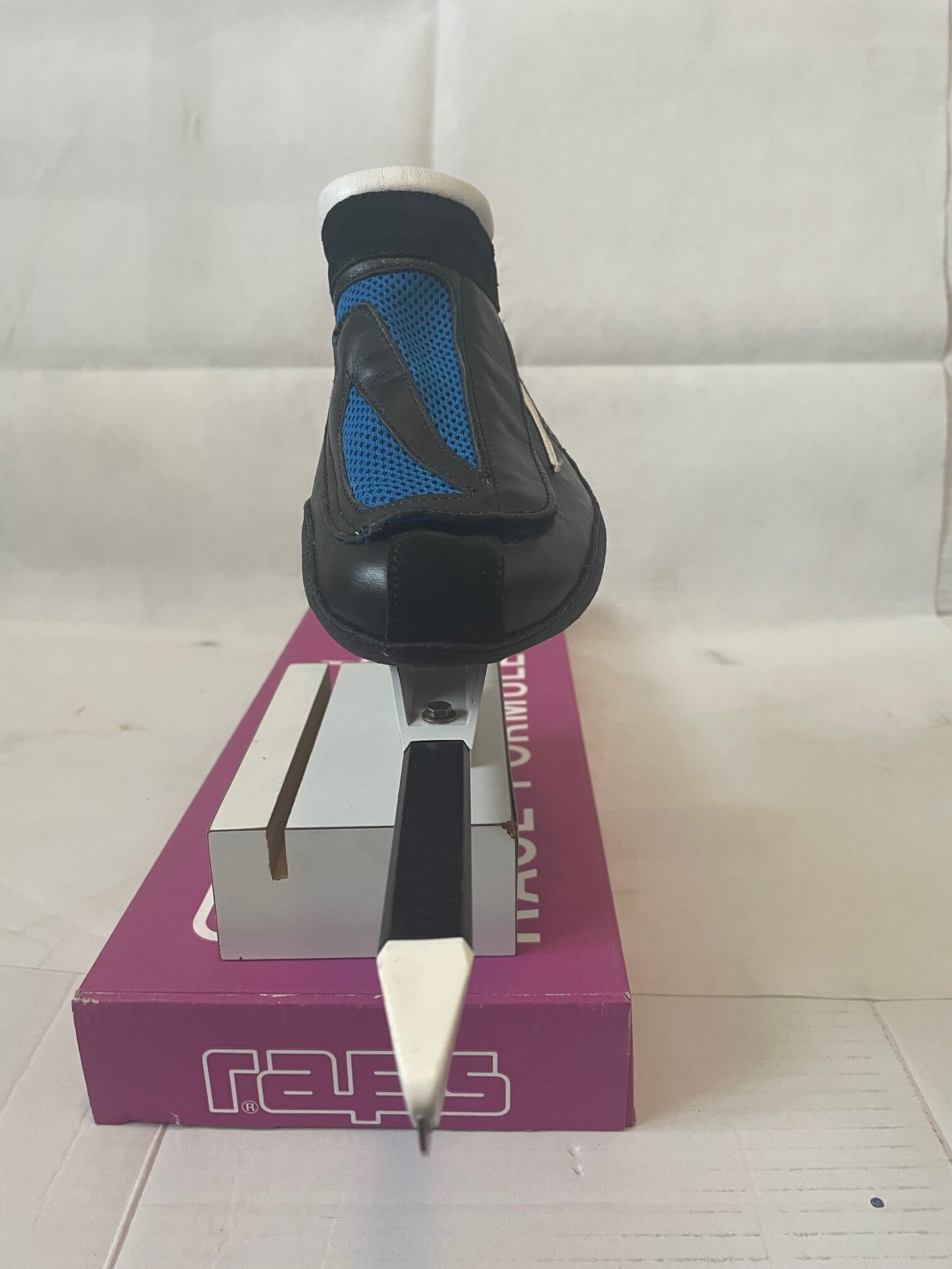 Raps Mondo blauw vooraanzicht