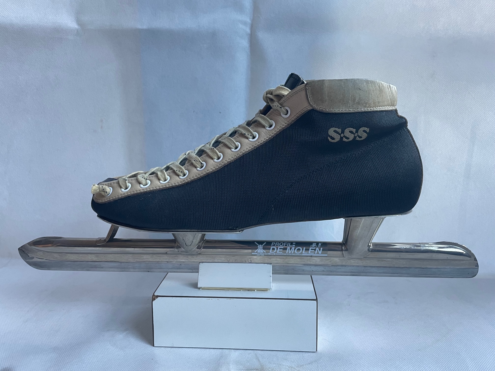 Retentie goud Armstrong SSS Schoen met Viking Speciaal schaatsijzer (2e hands) =  OPRUIMINGSAANBIEDING !!!! kopen - ALLE Vaste Schaatsen (Noren) : OPRUIMING  !!!, Tweedehands Schaatsen, UITVERKOOP (Artikelen uit deze categorie kunnen  bij ons wel gepast